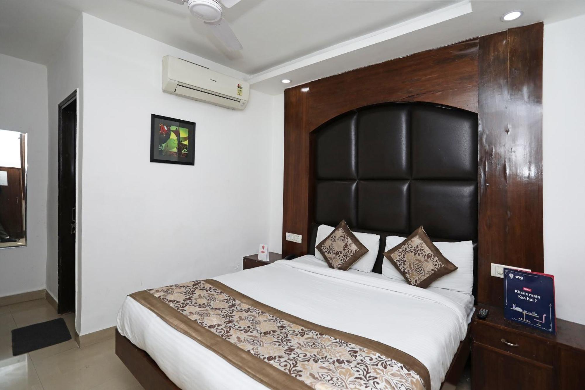OYO 8933 Hotel CG International Neu-Delhi Exterior foto